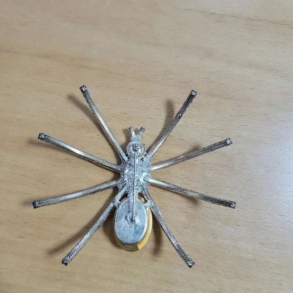 Rhinestone Spider Brooch - Picture 2 of 2